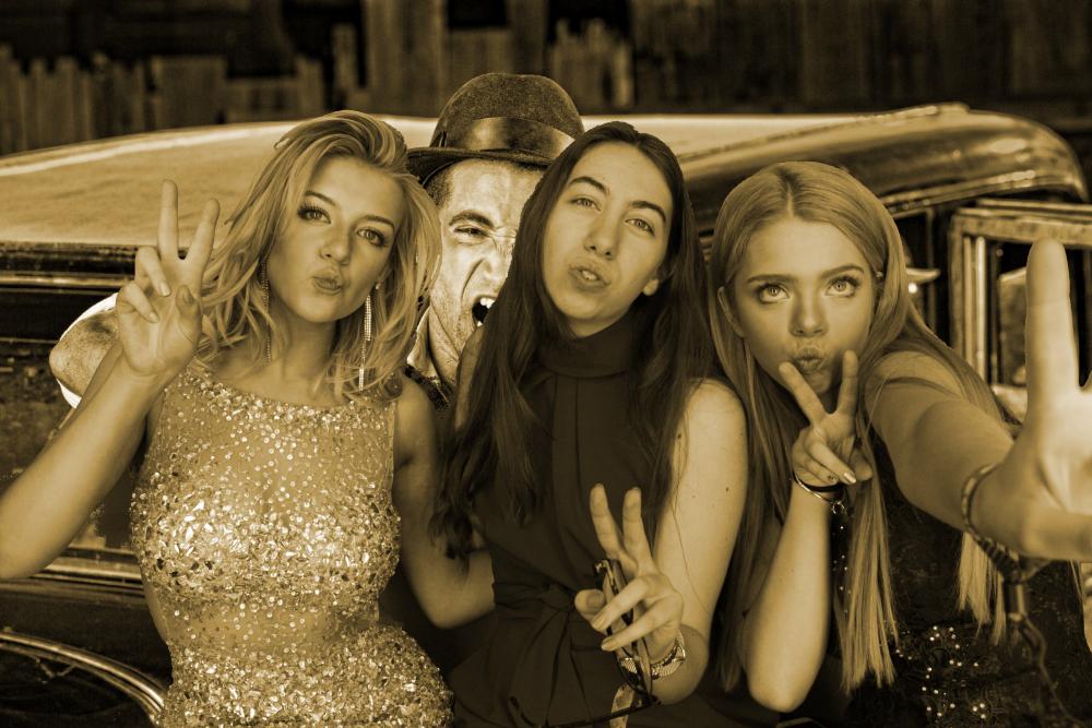 Silvermere Notre Dame  | View more photos from the event at gallery.myphotoboothexperience.co.uk/u/MyPhotoBoothExperienceLtd/Silvermere-Notre-Dame